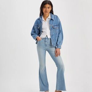 Levi’s 726 High Rise Light Wash Flare Jeans Size 32